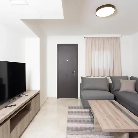 Alpha - 5 Bdrms, Private Pool, Sea View, Bbq Pefkochori