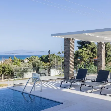 Alpha - 5 Bdrms, Private Pool, Sea View, Bbq