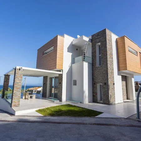 Vilă Alpha - 5 Bdrms, Private Pool, Sea View, Bbq