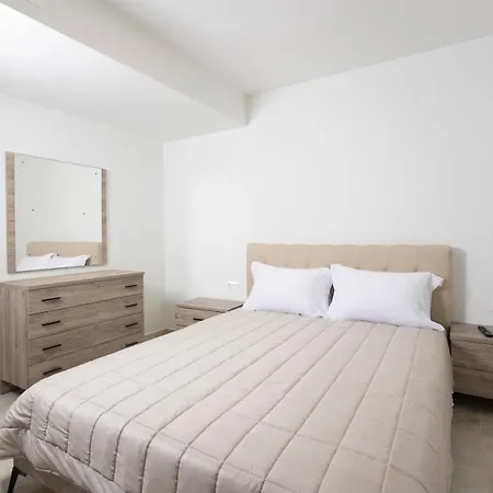 Alpha - 5 Bdrms, Private Pool, Sea View, Bbq *
