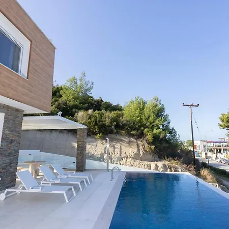 Alpha - 5 Bdrms, Private Pool, Sea View, Bbq