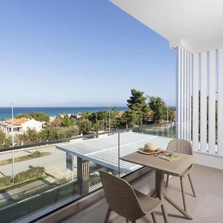 Alpha - 5 Bdrms, Private Pool, Sea View, Bbq *