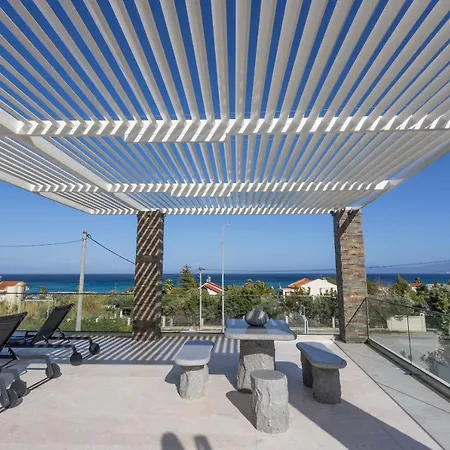 Villa Alpha - 5 Bdrms, Private Pool, Sea View, Bbq