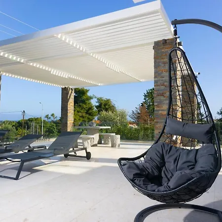 Alpha - 5 Bdrms, Private Pool, Sea View, Bbq Villa Pefkochori